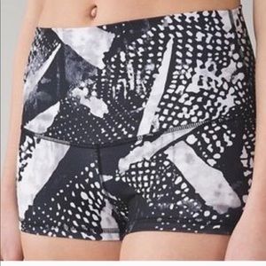 lululemon 🍋 boogie shorts